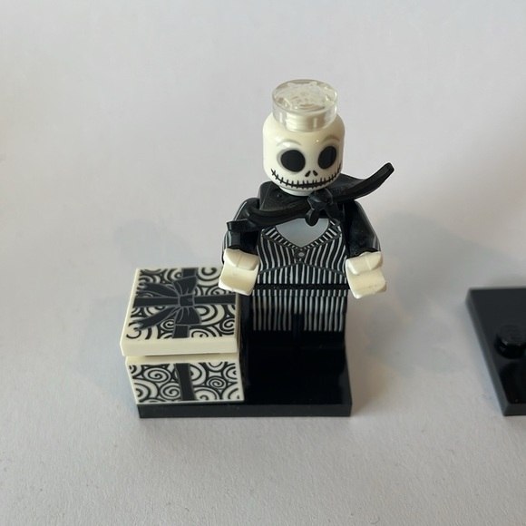 Skeleton Jack & Sally Lego Minifigure Set - Picture 4 of 5